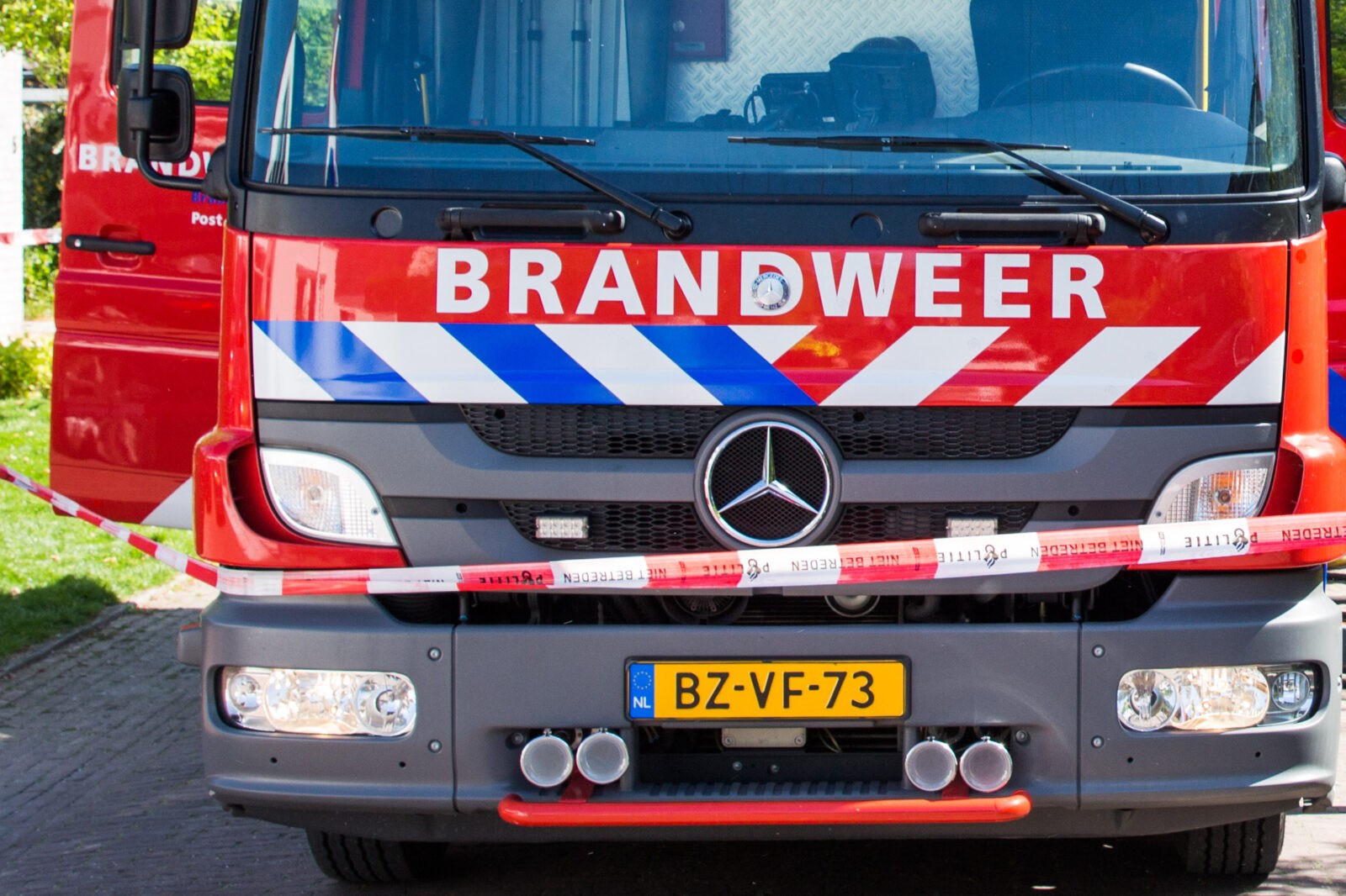 Opgelet in Roermond: Dieselspoor veroorzaakt spekgladde wegen, meerdere ongevallen.