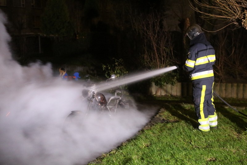 Motor uitgebrand in speeltuin in Den Bosch