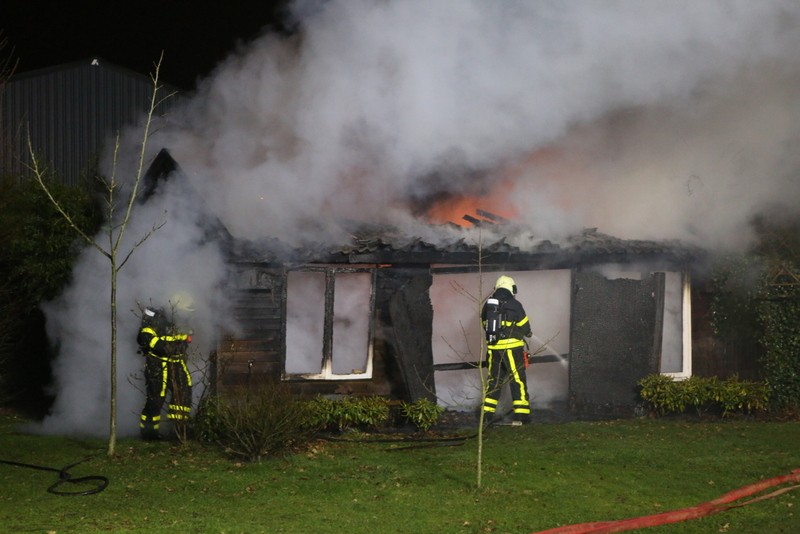 Schuur in Kaatsheuvel verwoest door brand