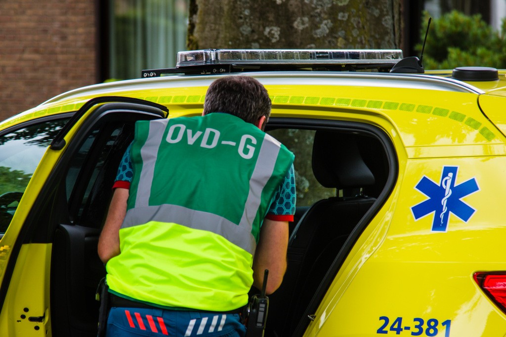 Vijf kinderen raken gewond bij ernstig ongeluk met taxibusje in Zeeland.