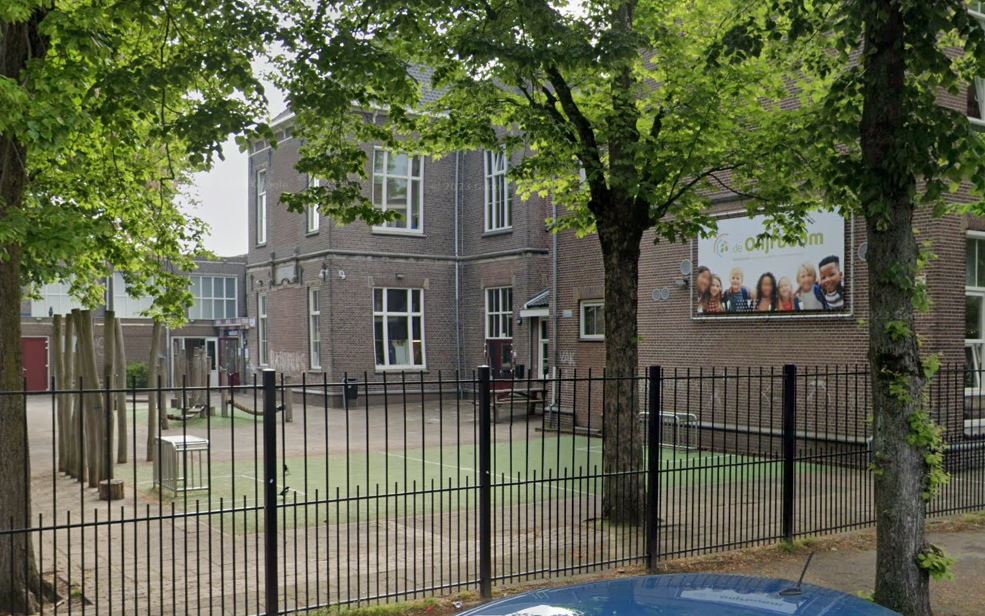 Steekpartij op basisschool in Deventer