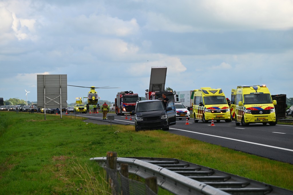 Ravage op de weg en politieonderzoek op de N31