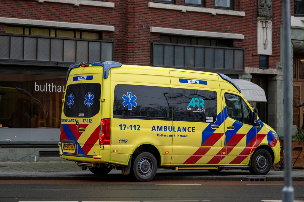 Hulpdiensten snel ter plaatse bij incident flatgebouw